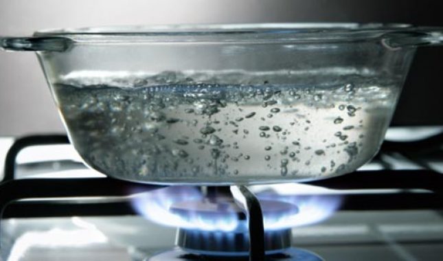 Zašto nikada ne smijemo vodu prokuhati dva puta